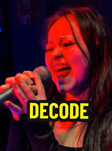 Swagabella Performs 'Decode' by Paramore - Karaoke Showcase