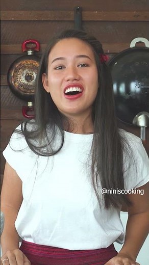 How to make Thai green curry paste at home BETTER than Jamie Oliver 😋