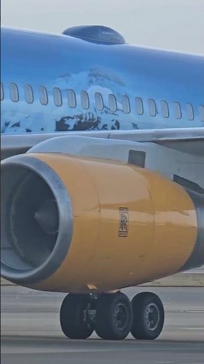 What a beautiful livery | B757 | TF-FIR1 @icelandair