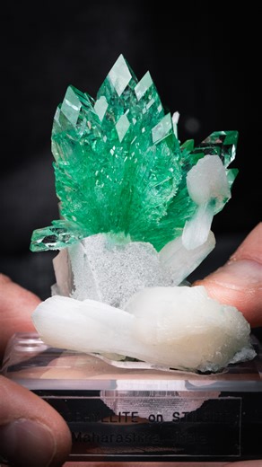 William Johnson | An Apophyllite this perfect should not exist. ❤️‍🔥 Few people in the world understand how breathtaking this specimen is, let alone... | Instagram