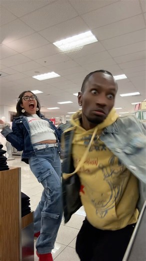 Omg somebody id always 👀 #tiktok #dance #fyp #fypシ