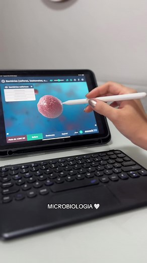 Explorando a Microbiologia em 3D para Estudantes de Medicina