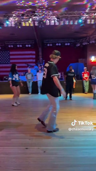 Dancing for money #moneydance #linedance #coyotejoes #linedancersoftiktok #dance