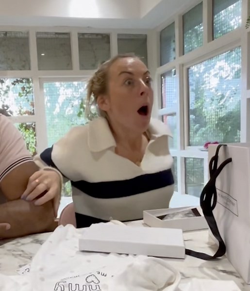 Pregnant Sisters’ Shock Reveal: Both Expecting Just Weeks Apart