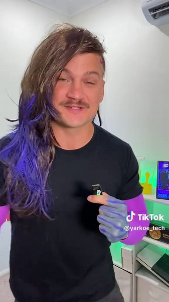 Exploring Sombra: Overwatch Cosplay Guide