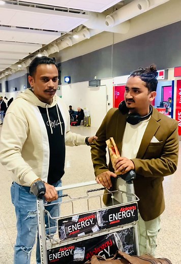 Explore the Funniest Moments in Dubai Comedy