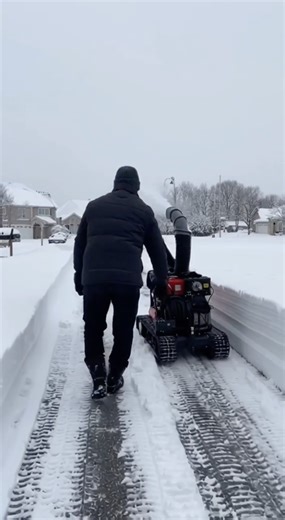 Suction snow blower😎 #snow