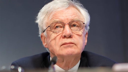 David Davis urges police to investigate doctor who provided vital testimony against killer nurse Lucy Letby | LBC