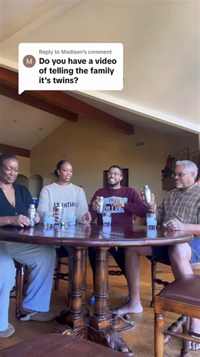 These twin surprise pregnancy reactions are everything! 😍🤩