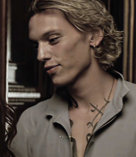 Quick Edit of Jamie Campbell Bower as Jace Wayland