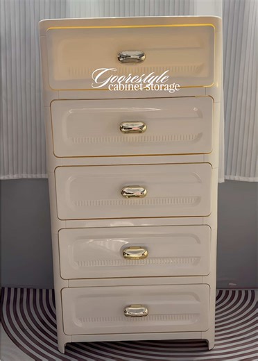 Organize Your Cabinet Drawers