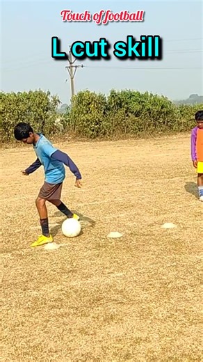 How to do L cut skill in football #touchoffootball #footballskills #footballshorts