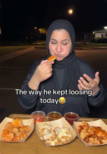 They were hard to chew😂 but I still demolished it🤷🏻‍♀️#rockpaperscissors #rockpaperfoodchallenge #couplegame #couplechallenge
