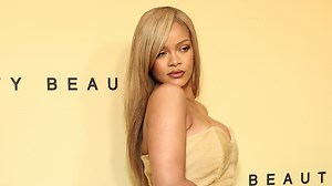 The 2000s side bang is back – here’s how to make it work in 2025