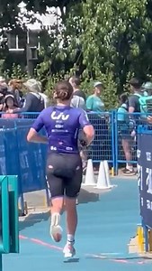 Back for more 💪 It’s great to see @megmactri back on the T100 start line after a rollercoaster of emotions across the season. Toughness defined 👏 | T100 Triathlon World Tour