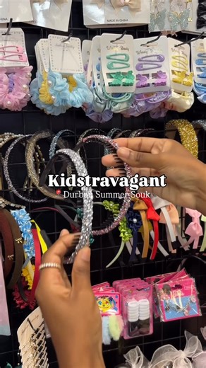 Anazira🌷 on Instagram: "• @kidstravagant | @bows_bouquets • - 👗👶🩷🍬 In this economy, these prices are everything we need!! Just when you thought gifting and babies are expensive (I mean, yes they definitely are, but at this stall they don’t have to be😂) . HAPPY SHOPPING 🌷 and I hope you guys are enjoying the souk content ❤️‍🔥 • • • #thingstododurban #babyclothing #r100andunder #kidsclothing"