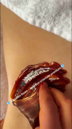 📲 07 59 70 14 41 💎 Aisselles lisses – épilation orientale premium 💎 Offrez à votre peau une épilation douce et efficace grâce à la cire orientale traditionnelle à base de sucre et citron. 🌿 Méthode reconnue pour : ✔ Respecter les peaux sensibles ✔ Enlever le poil à la racine ✔ Laisser la peau très douce ✨ Idéal pour des aisselles nettes et propres pendant plusieurs semaines. 📍 Noisy-le-Sec 📲 WhatsApp / SMS de préférence En cas de non-réponse, laissez vos coordonnées, je vous rappelle dès q