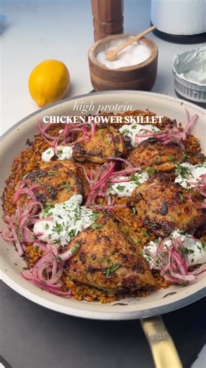 Arash Hashemi on Instagram: "High Protein Chicken & Rice Power Skillet 🍋 460 cals & 58g protein per serving (4 servings) This is one of my go-to healthy meals during my 150lb weight loss, and perfect with the blue raspberry @waterboycan electrolytes to fully recover after a workout. Macros are without the skin. I cook the chicken with the skin on for max juiciness, then usually remove it before eating. I also used my high protein low carb kaizen rice, but you can do this with regular or brown r