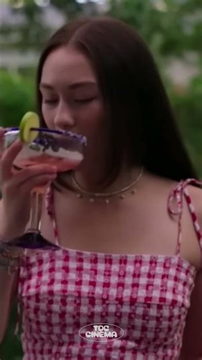 The INFINITY Necklace SCENE | The Summer I Turned Pretty