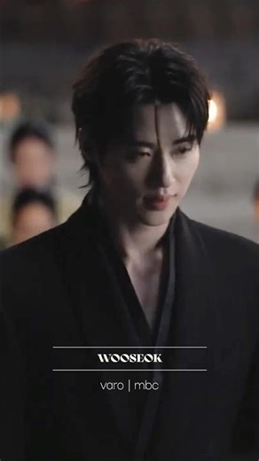 변우석 (#onscreen #onset #perfectcrown #offscreen)