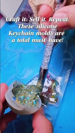 🗝️ DIY UV Resin Keychain Tutorial | MakerFlo Molds, Accessories & Resin Craft Ideas ✨