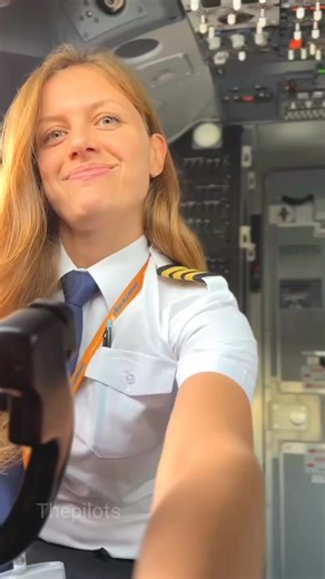 Aviation beauty female pilots #femalepilot #aviation #pilotlife #cockpitview #landing | The pilots