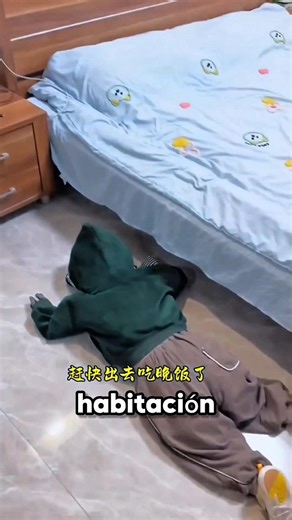 Max engaña a mamá con muñecos y el final la deja sin palabras🤯 #shorts #ytshorts