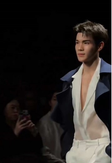 Walk Like a Boss: Stylish Ways to Own the Room