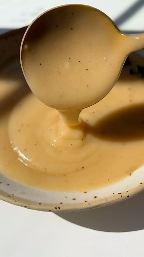 Snejana Andreeva on Instagram: "Comment ✨recipe✨and I’ll send it straight to your inbox! 📨 ⠀⠀⠀⠀⠀⠀⠀⠀⠀⠀⠀ Each year, my homemade gravy disappears in a matter of moments, even when I make a triple batch. I know how stressful holiday cooking can feel, so let me help you alleviate some of it with this easy gravy recipe. ⠀⠀⠀⠀⠀⠀⠀⠀⠀⠀⠀ ⠀⠀⠀⠀⠀⠀⠀⠀⠀⠀⠀⠀ Recipe Link 🔗https://themodernnonna.com/easy-gravy-recipe/ ✨You can find the full printable recipe with all tips and directions on my website w
