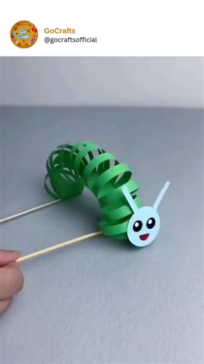 Bring imagination to life with this adorable moving caterpillar craft! 🐛💚 Made using simple materials like paper strips, glue, and wooden sticks, this playful DIY project is perfect for kids, classrooms, and creative craft lovers. The caterpillar’s cute expression and flexible body make it extra fun to play with—just push the sticks gently and watch it wiggle like a real one! It’s a great way to teach children about insects while also improving fine motor skills and creativity. You can experim