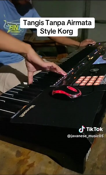 Exploring Javanese Musical Style with Korg