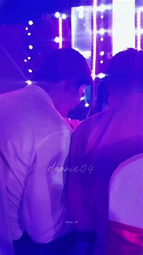 cu di like hinh ai khac !!😡 #dinhkhang #nhathoang #hoangkhang #xuhuong #foryou cre ảnh: trên threads