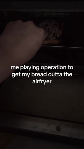 why use tongs when i can burn the sht outta my hand 🥰🥰 #bread | bread