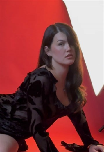 sneaky peaky! getting ready for My Power (Call it Back) to release… 📸: @Zae Vibez 🎶: @Coco Tekel 🎸: @Myla Roja go click the link in the bio to pre-save the new single!