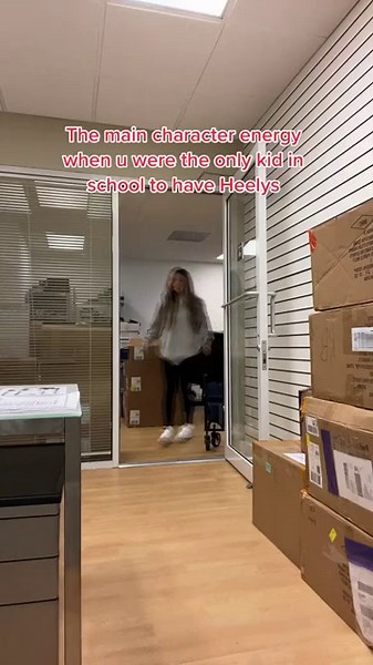 How it feels to Heely into your classroom knowing you have HEELYS on 🔥🔥