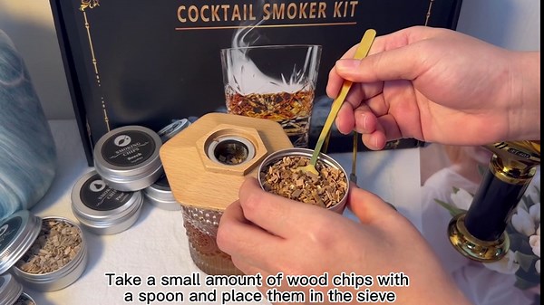 Cocktail Smoker Kit – Ultimate Whiskey Smoker and Accessories Set, Perfect for Men, Bourbon Smoker Infused with Sensory Old-Fashioned Smoker Kit