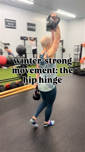 Winter has a sneaky way of exposing the weak links — stiff backs, tired hips, and that little “oof” when we pick up something heavier than expected. That’s why we’re bringing it back to one of the most foundational patterns your body can learn: the hip hinge. This simple mechanic shows up everywhere in real life: • shoveling snow without straining your back • picking up toddlers or groceries • lifting anything from the ground with confidence • getting stronger in every lower-body movement you do