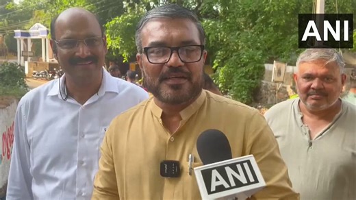 #WATCH |  Palakkad | Parliamentary Affairs Minister & LDF Thrithala candidate MB Rajesh says, "LDF will come back to power with more seats. We are all set to create a new history..."