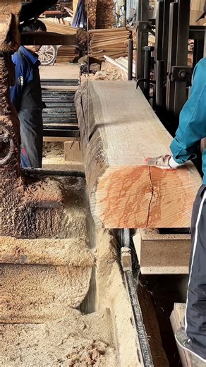 Turning logs into masterpieces. 🔨🌲 #Woodwork #Craftsmanship #TimberArt | Wood Cutting