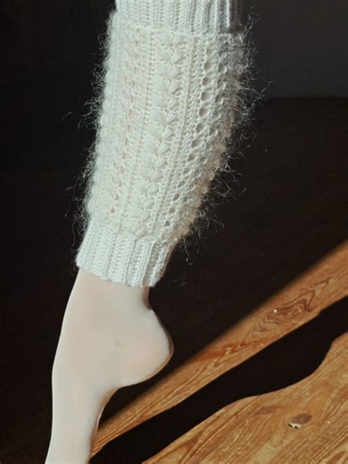 Wheat and Lace leg warmers ✨ Pattern dropping very soon. ☺️ #crochet #legwarmers #wintervibes