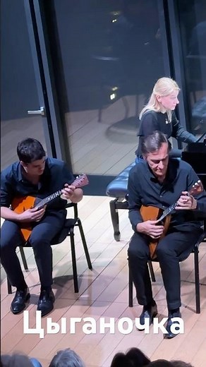 Zwei Gitarren - two guitars by Balalaika