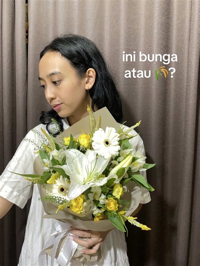 ini bunga atau rumput? beli dulu, cari namanya belakangan