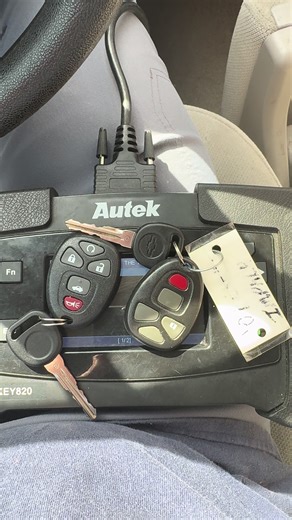 2007 Chevy Impala, new remote and new chip key not an instructional video #Allockandkeyco #LocksmithLife #STL #work #SmartPro