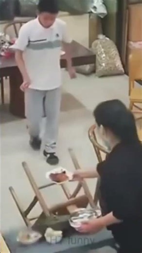 Random Chaos, Beach and Party Fails Compilation 😂