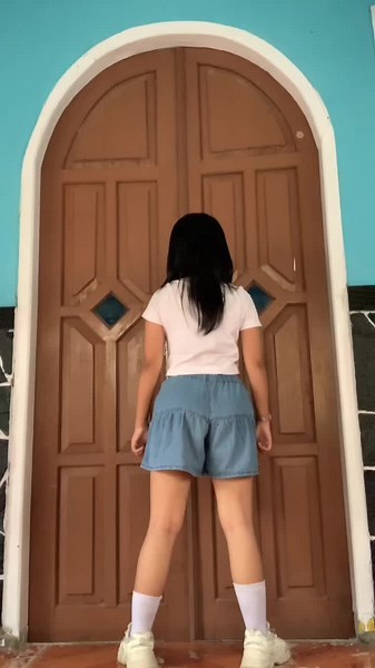 Dance Tutorial: Solo Moves by Jennie from BLACKPINK