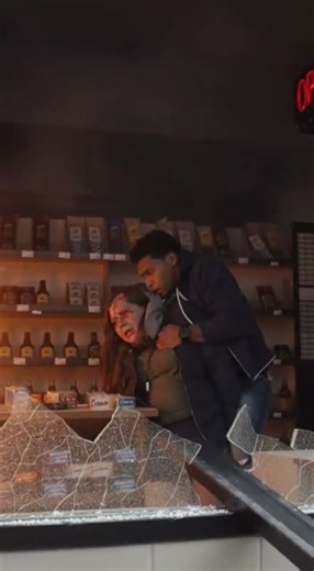 Citizen’s Quick Rescue After Gas Explosion #survivalstory #aireconstruction #realrescue #lifesaving