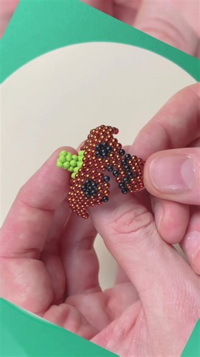 DIY Jack-O'-Lantern with Speks Magnetic Balls