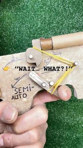 👉DIY SEMI-AUTO CARDBOARD GUN🔥😮😮 #cardboardgun #semi #diy #cardboard #tutorial #triggers #vairal