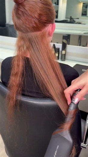 Come ottenere capelli lisci ma non piatti?