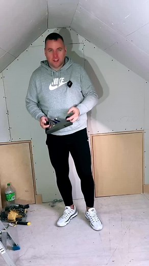 Skewing your plane: the secret to reducing tear out and achieving cleaner cuts. It's all about cutting your timber at a shallower angle. #tooltips #handtools #howto #carpentrylife #oldschooltips | Decked Out Joinery Ltd